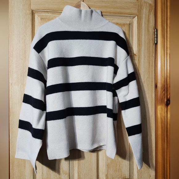 H&M Oversized Mock-turtleneck Sweater - Picture 7 of 8